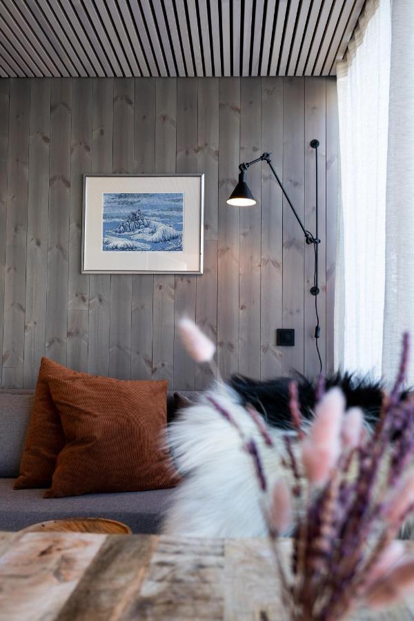 Modern Apartment In Henningsvær Kültér fotó