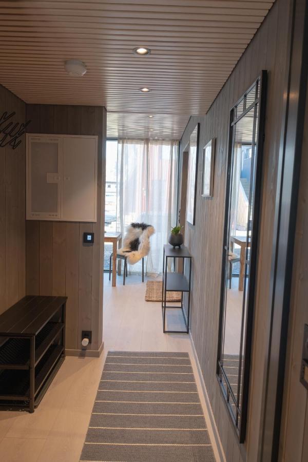 Modern Apartment In Henningsvær Kültér fotó