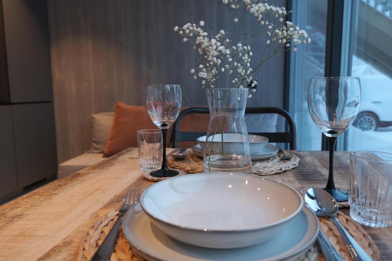 Modern Apartment In Henningsvær Kültér fotó
