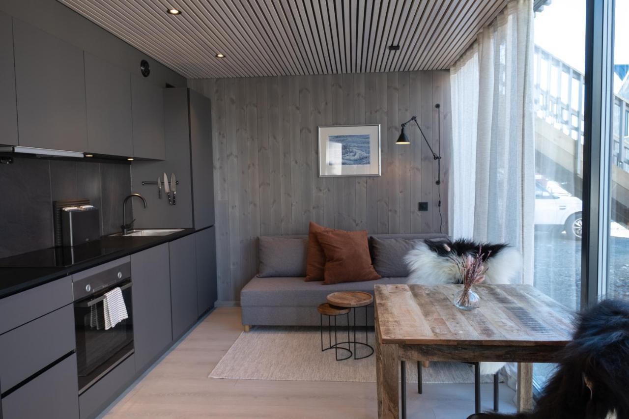 Modern Apartment In Henningsvær Kültér fotó