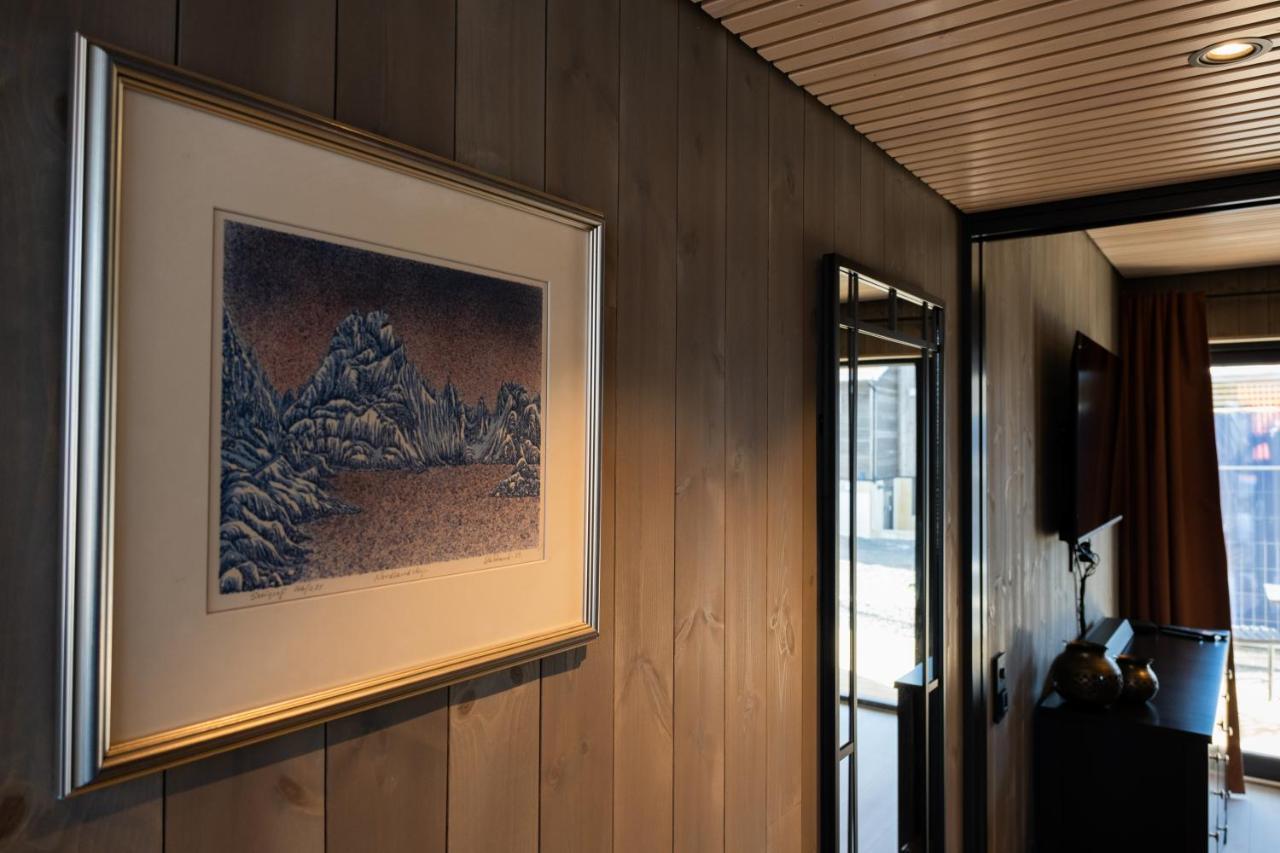 Modern Apartment In Henningsvær Kültér fotó